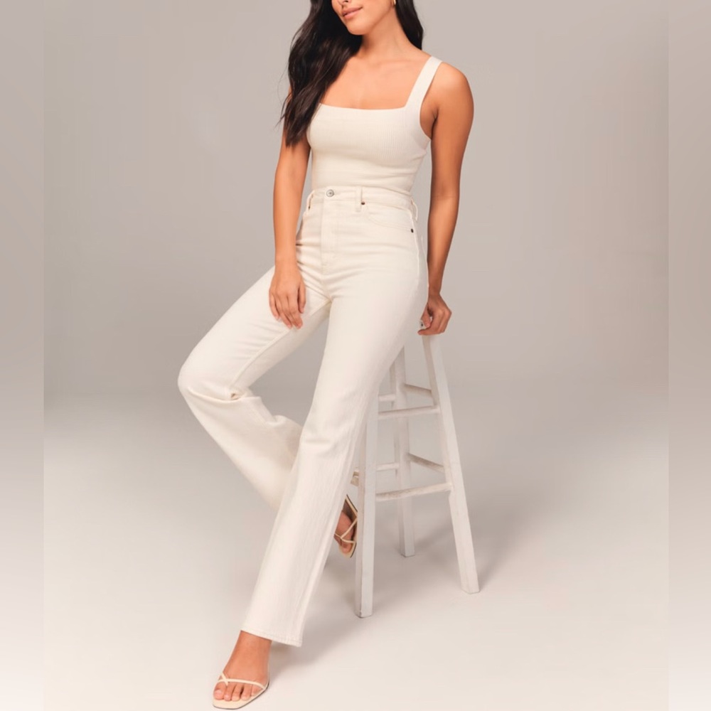 Abercrombie & Fitch Curve Love vintage flare white jeans. Size 32/14L